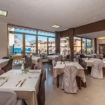 Sorriso Brenzone sul Garda