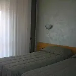 Sorriso Brenzone sul Garda