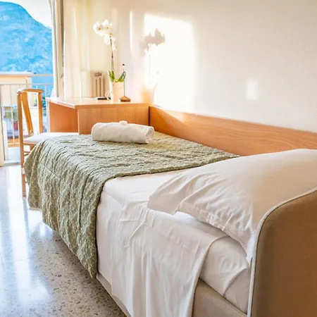 Sorriso 2* Brenzone sul Garda