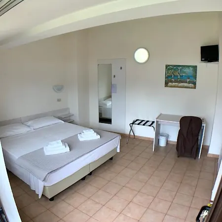Hotel Sorriso Brenzone sul Garda