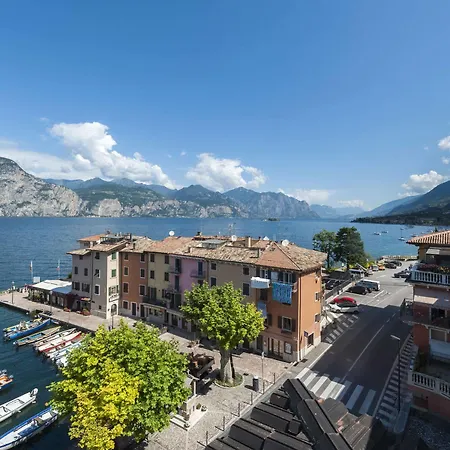 Sorriso 2* Brenzone sul Garda