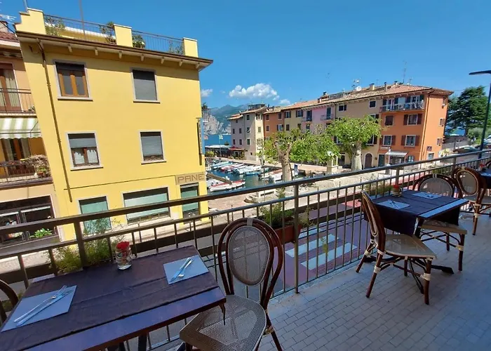 Sorriso 2* Brenzone sul Garda