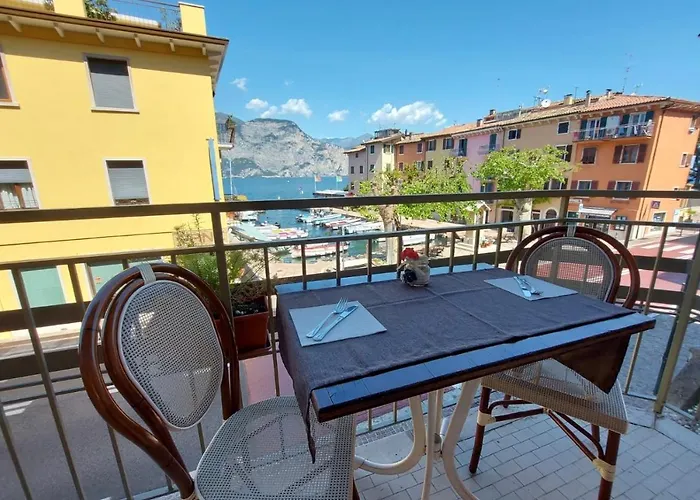 Sorriso 2* Brenzone sul Garda