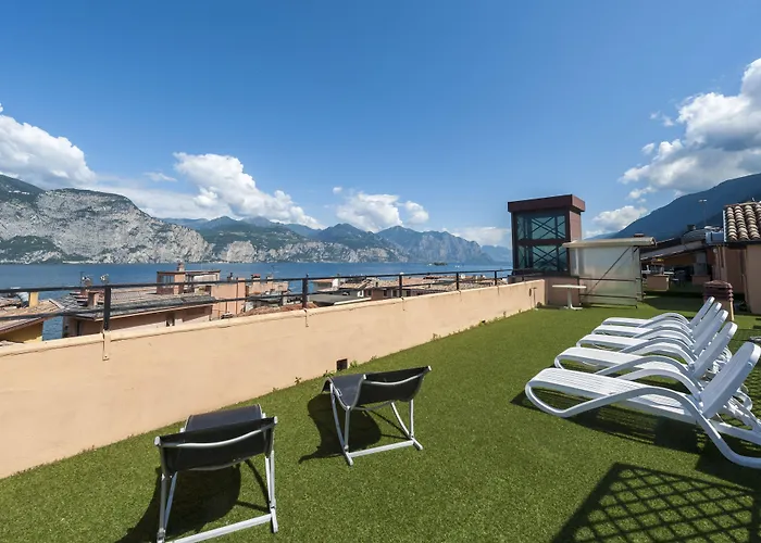 Sorriso Brenzone sul Garda