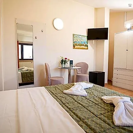 Szálloda Sorriso Brenzone sul Garda